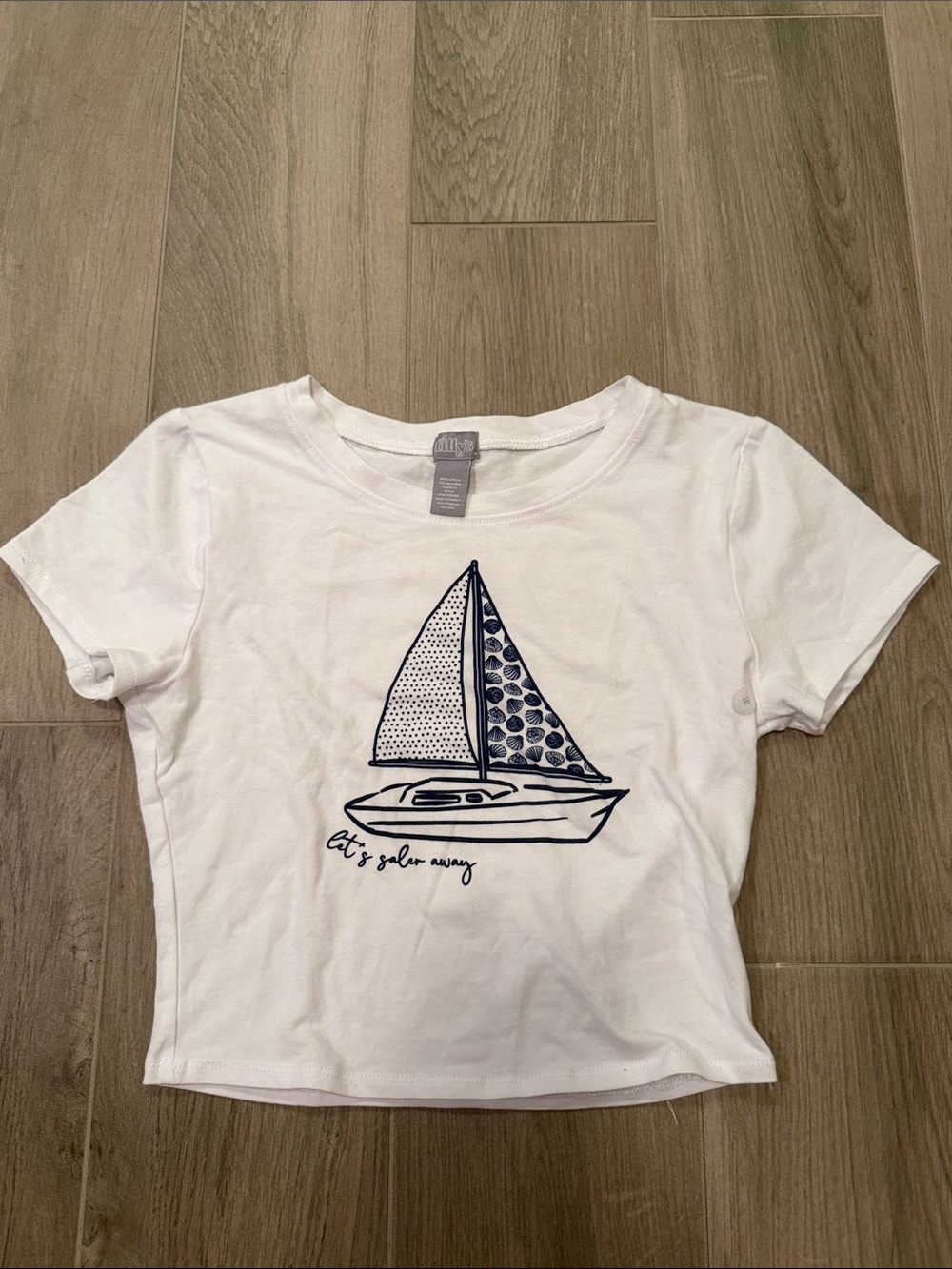 Tilly’s Girls' White Cropped Sailboat Graphic Tee Size M